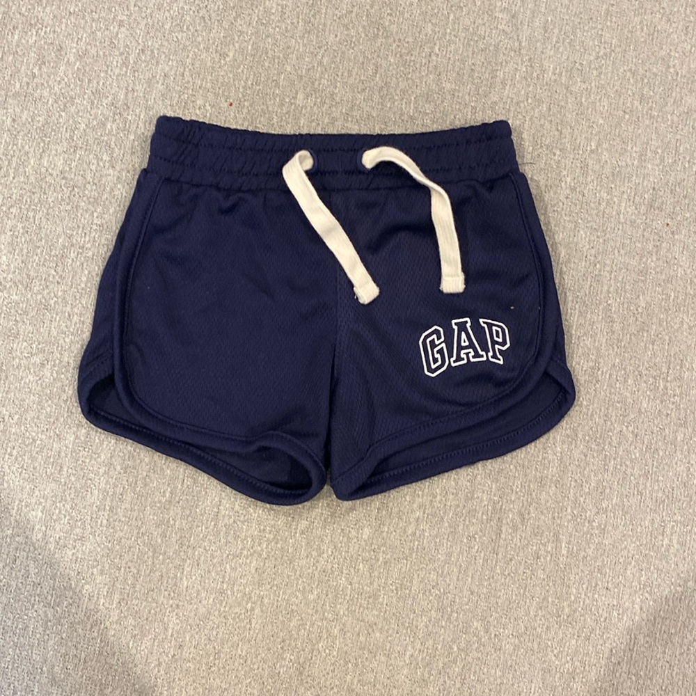 Gap shorts
